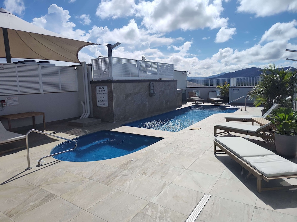Cairns Central Plaza Apartment Hotel 36/43