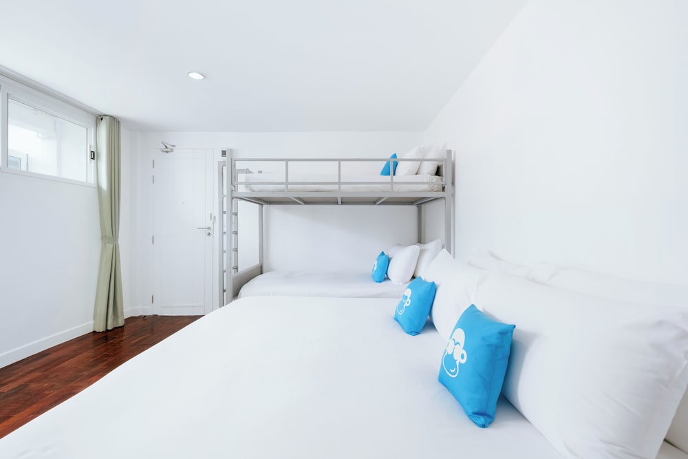 Blu Monkey Bed And Breakfast 13/63