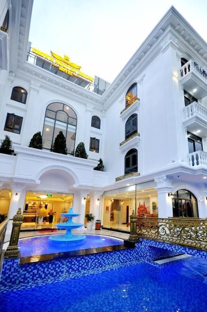 Crown Nguyen Hoang Hotel 1/58
