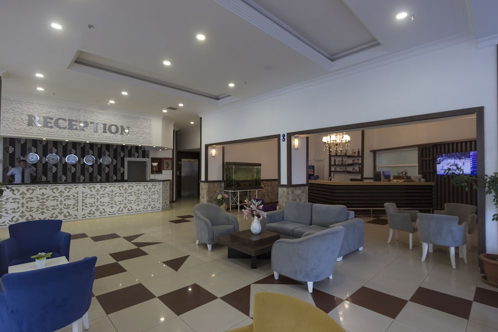 Grand Paradise Hotel 44/50