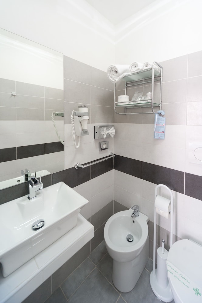 Relais Trevi 95 Boutique Hotel 73/74