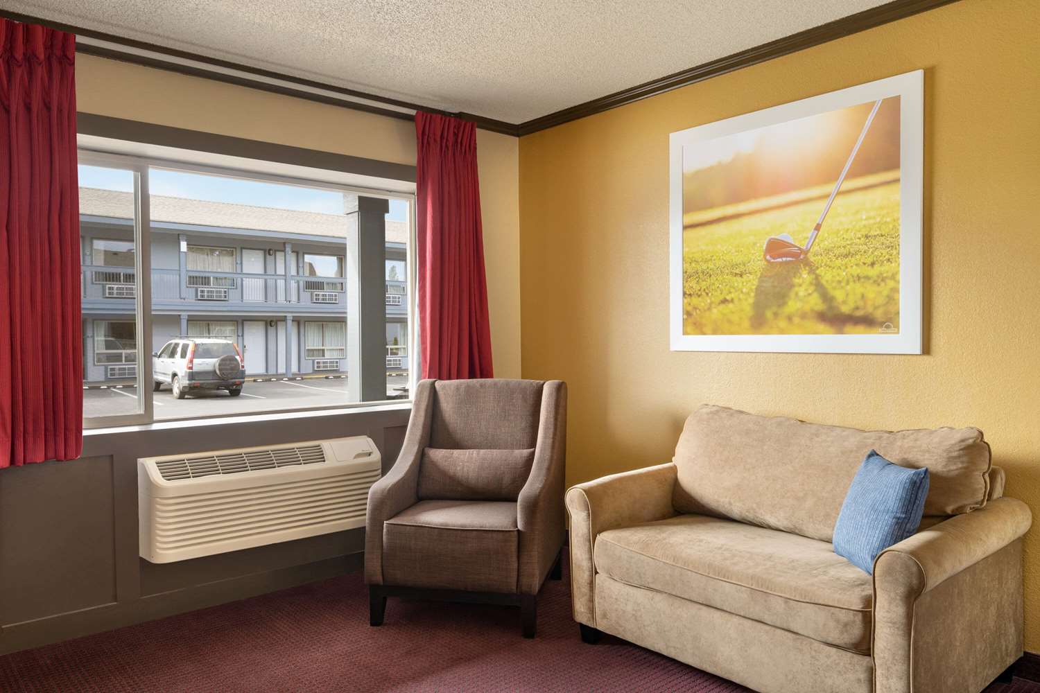 Days Inn by Wyndham Bend 34/49