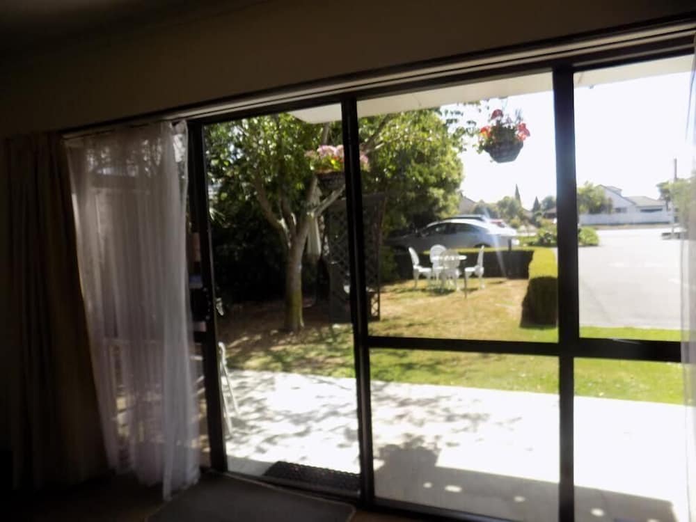Garden City Motel 44/50