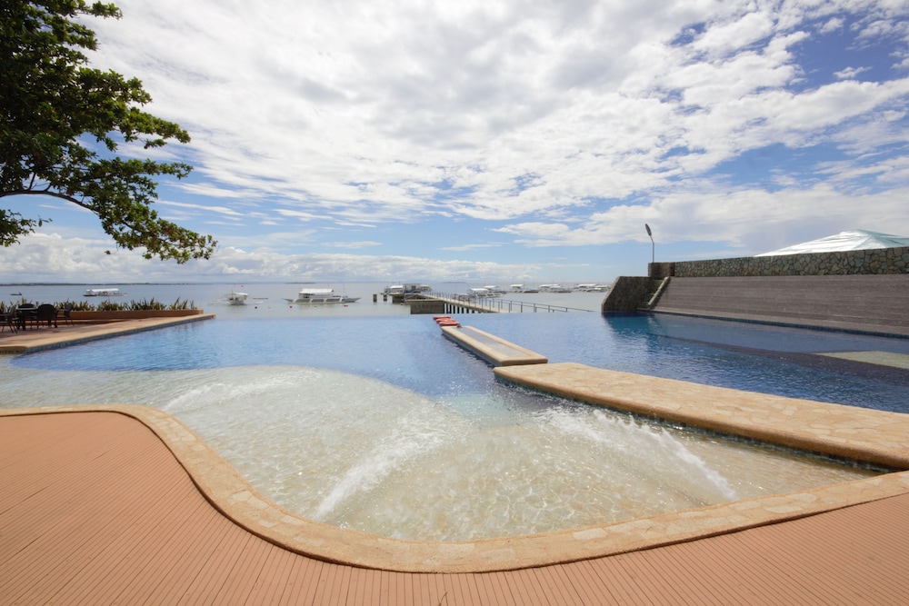 1521 Mactan Resort 41/85