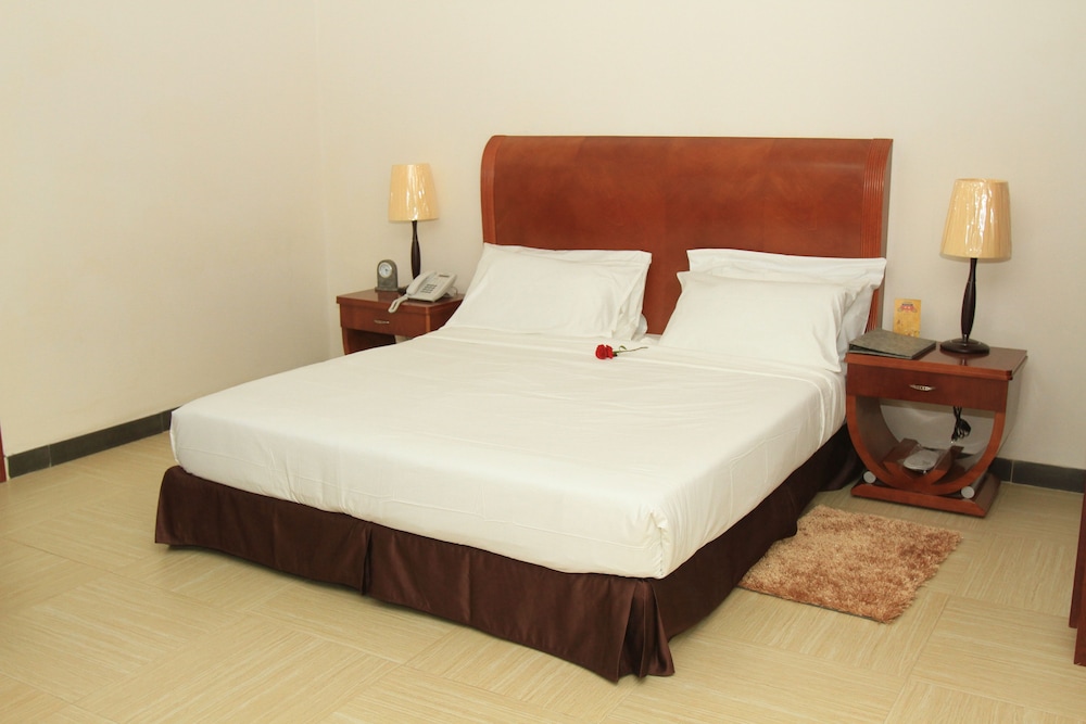 Aphrodite International Hotel 8/26