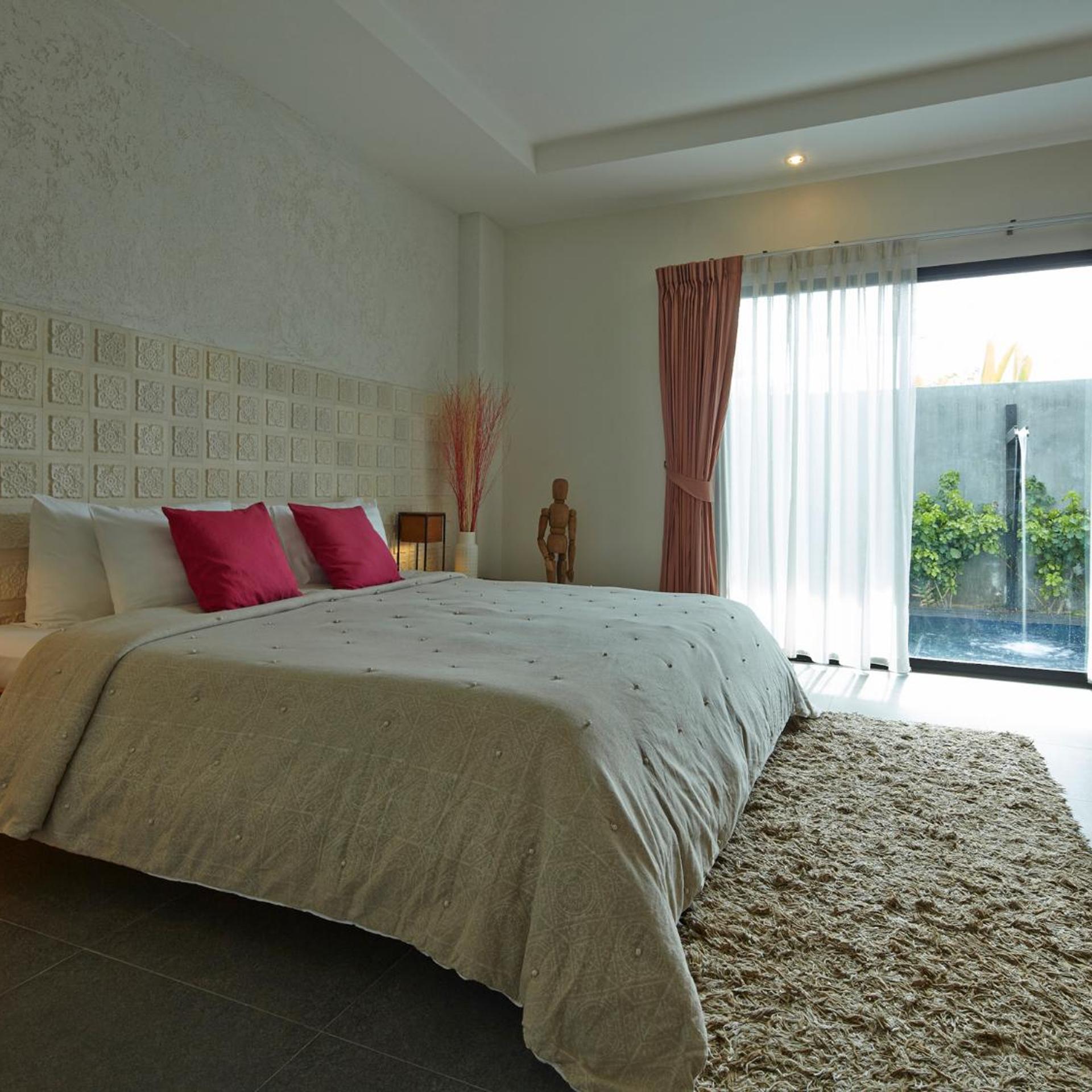 2 Bedrooms, Pool, Villa