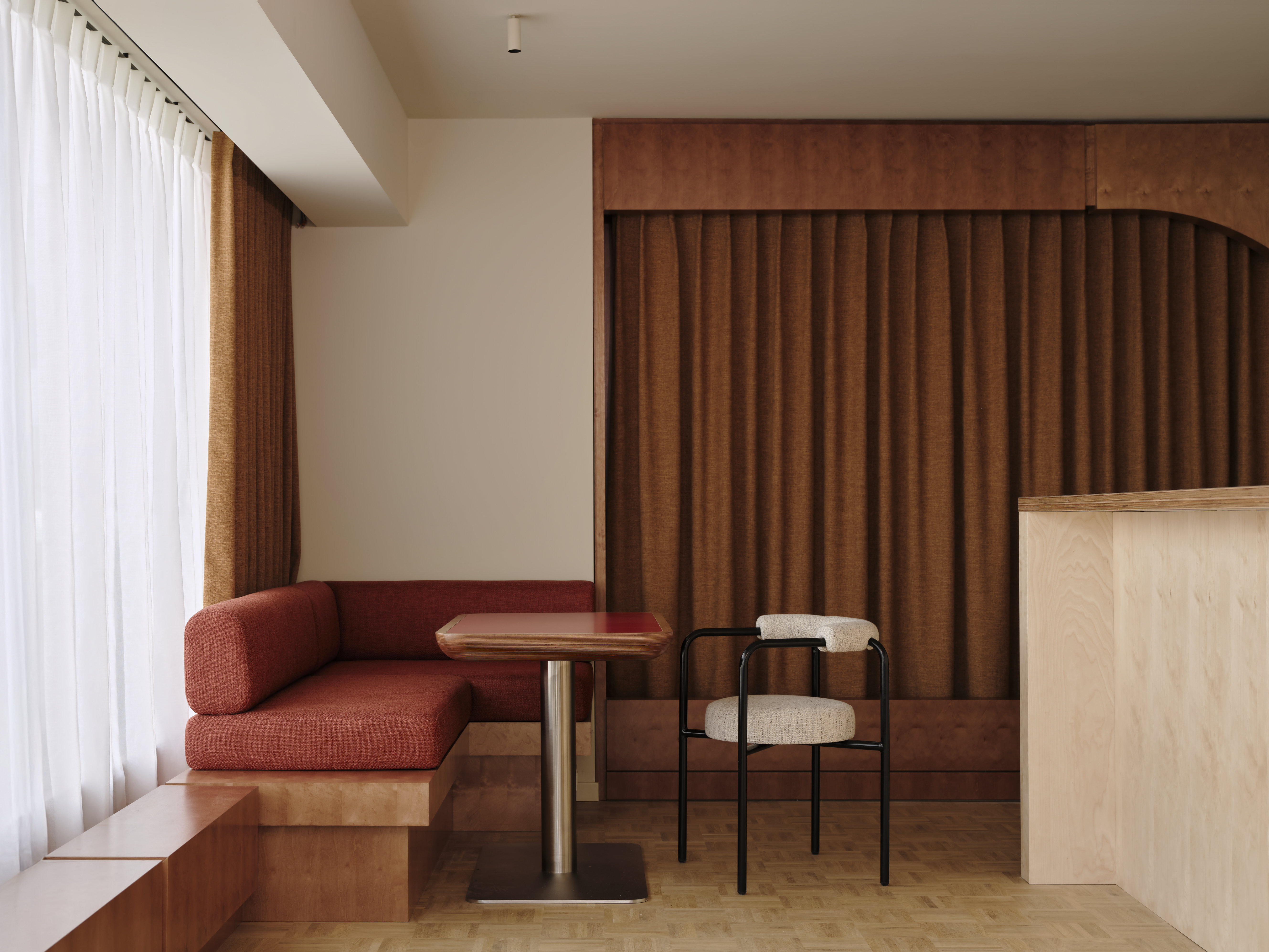 The Standard, Brussels 35/53
