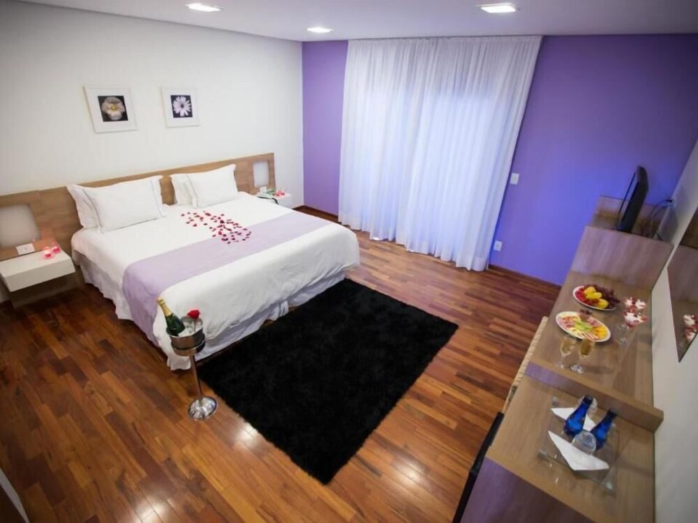 Ramada by Wyndham Furnaspark 14/48