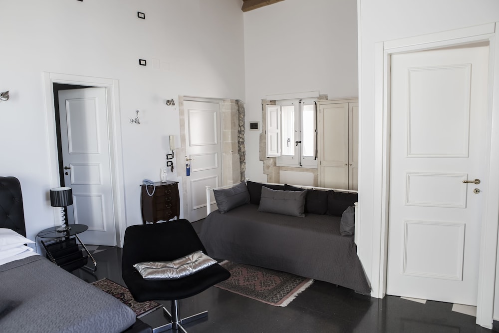 Lakkios Residence B B 45/73
