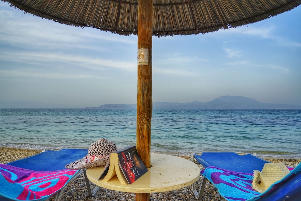 Kokkoni Beach Hotel 33/42