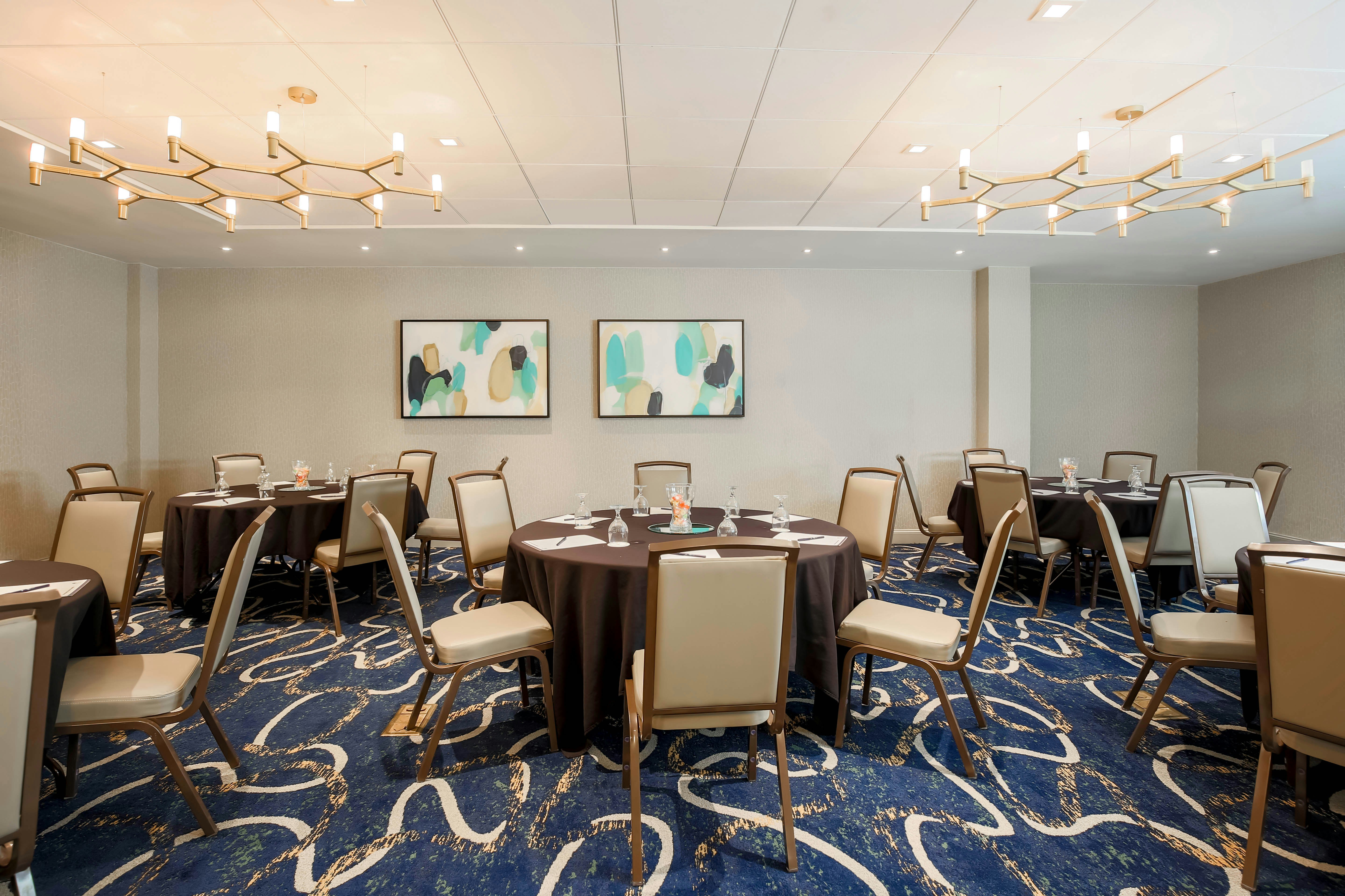 Doubletree By Hilton Austin University Area 40/58