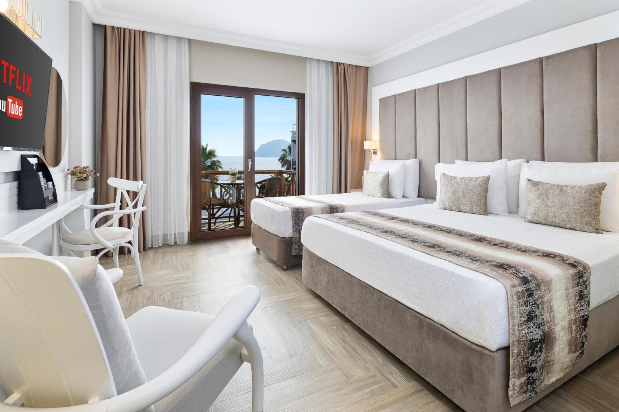 Connecting, 2 Double Beds, Land View