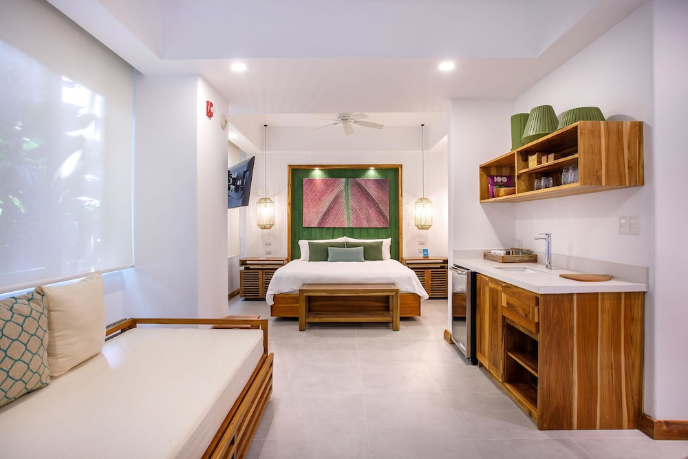 Arenas del Mar Beachfront & Rainforest Resort 28/75