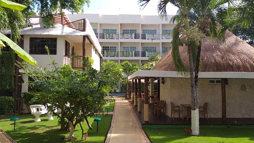 Hotel Posada Sian Kaan 12/65