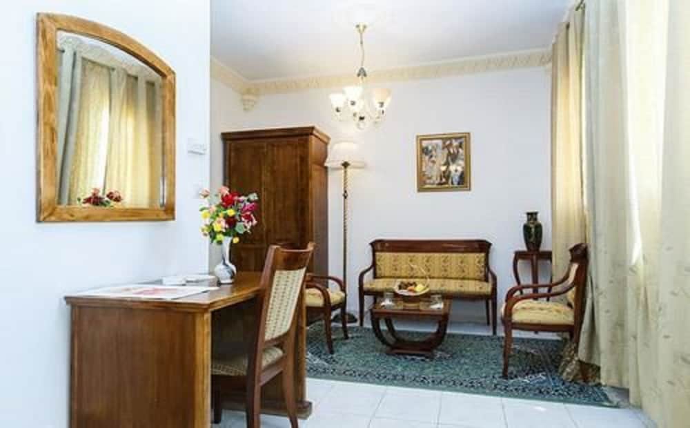 Hotel Kerdada 6/41