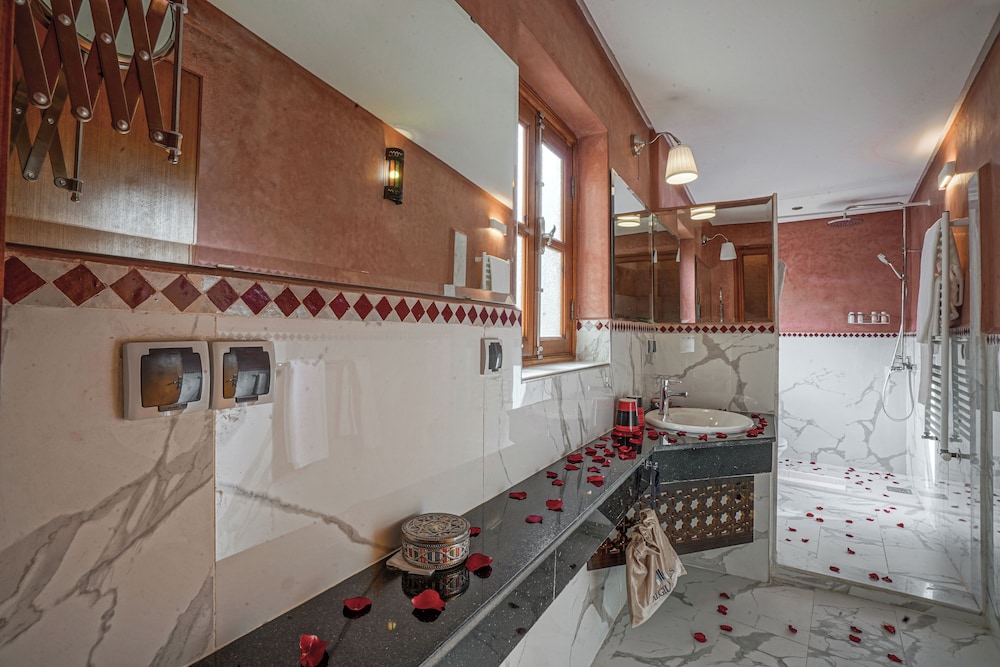 Algila Fes Riad Medina Charme Hotel 8/63