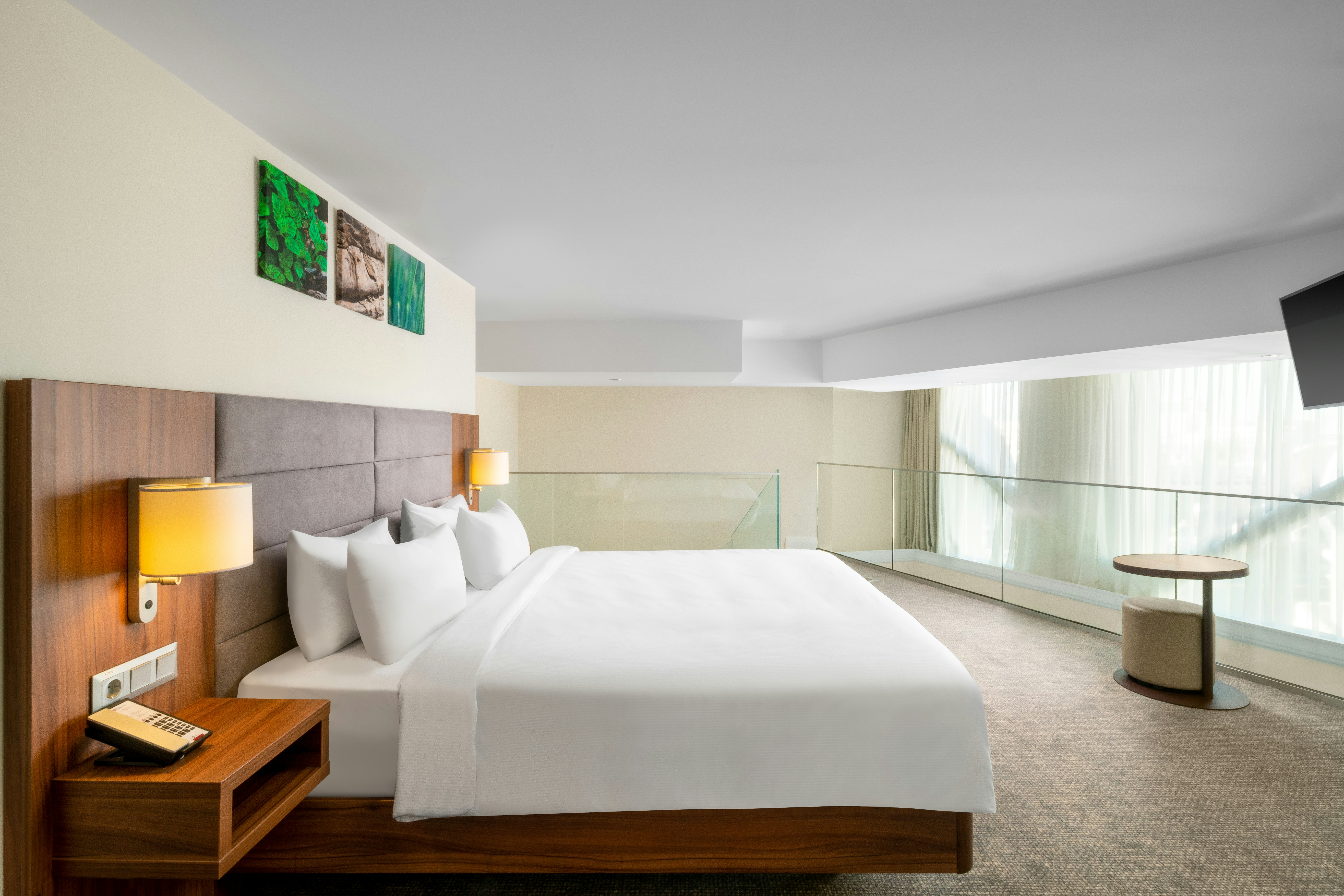 1 BEDROOM, OLD TOWN, SUITE