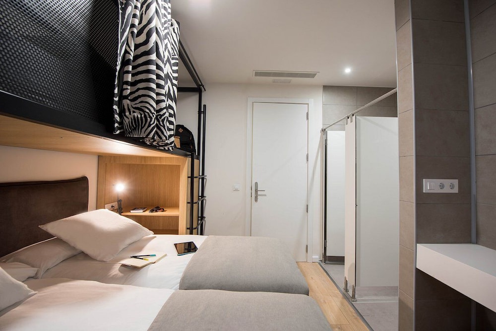 Room00 Gran Via Hostel 28/34
