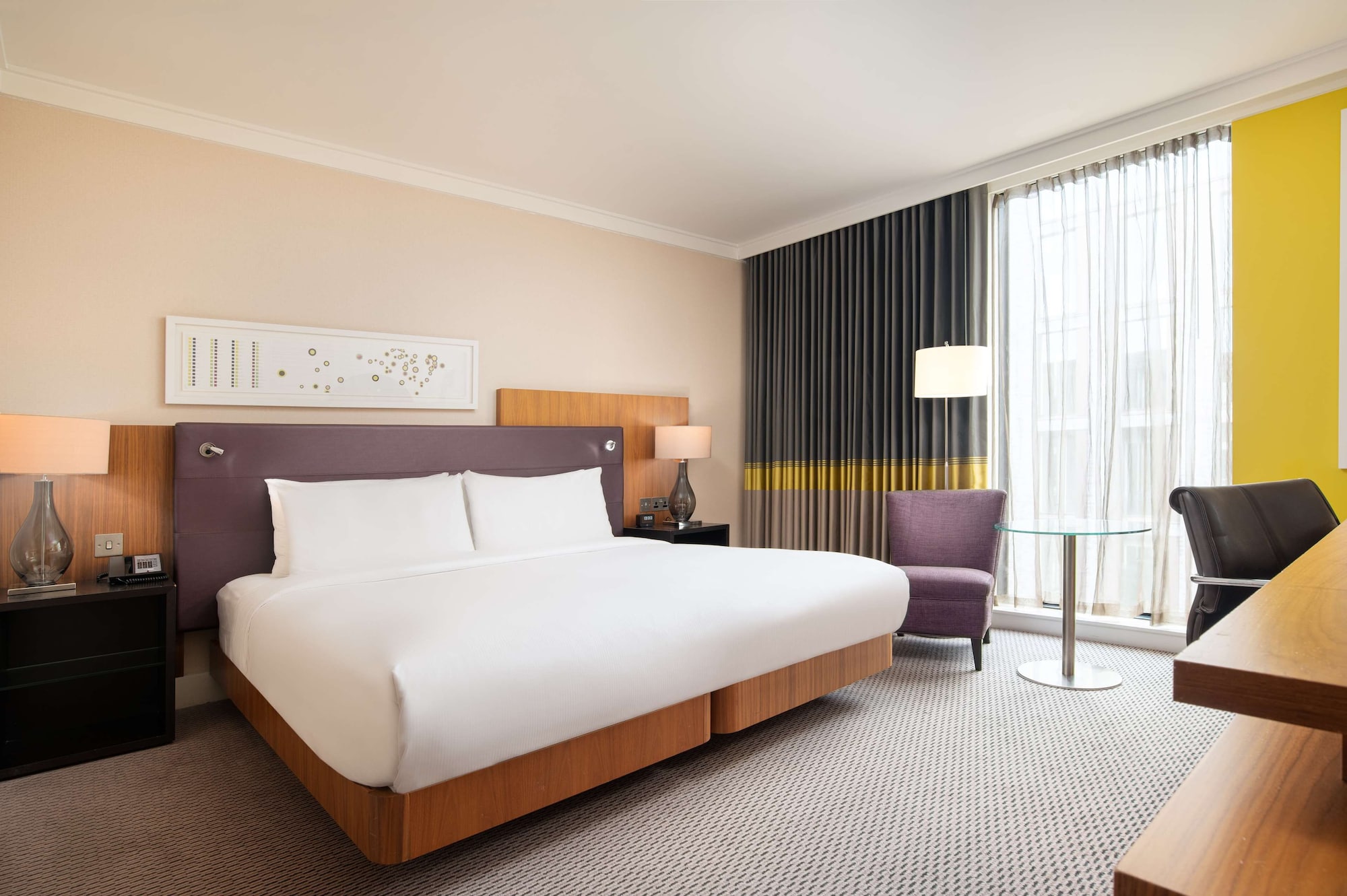 ROOM, KING BED