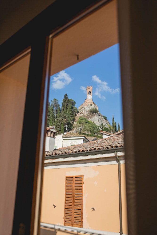 Albergo La Rocca 6/50
