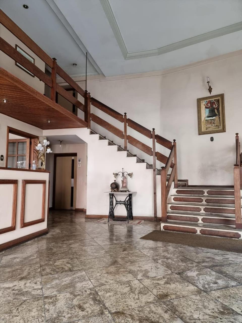 Hotel Colonial 4/44