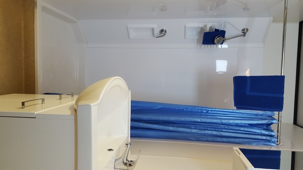 LEICHHARDT ACCOMMODATION 25/45