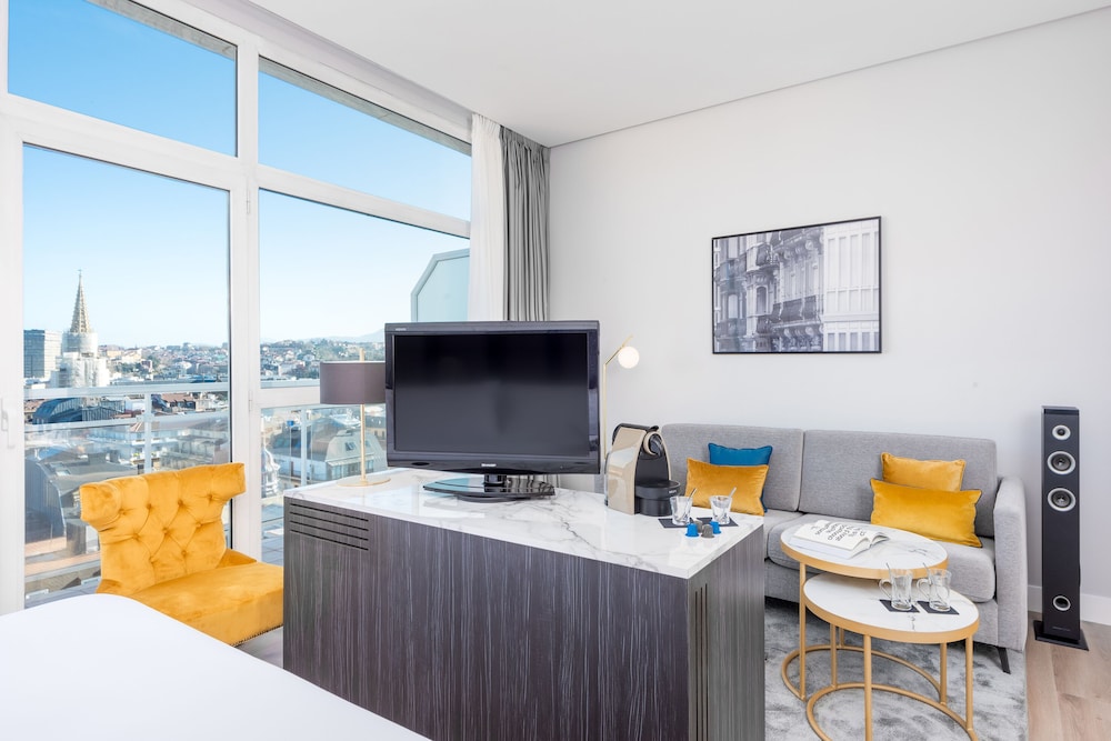 Hotel San Sebastian Orly, Affiliated by Melia 55/67