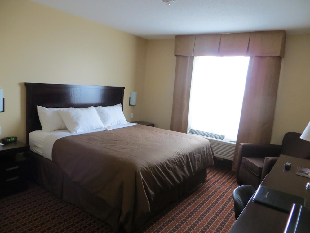 Poplar Tree Inn 7/35