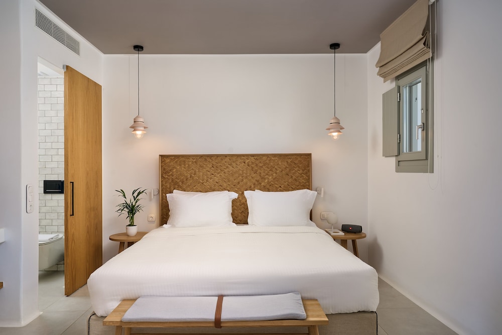 Adorno Beach Hotel and Suites 25/76
