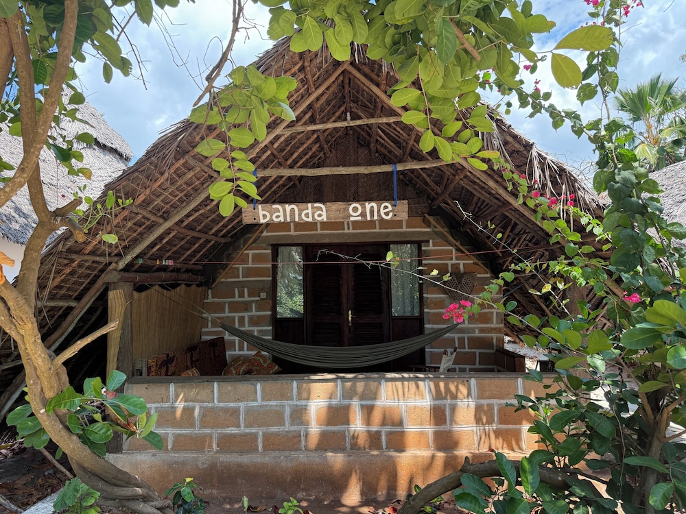 Mbuyuni Beach Village 7/83