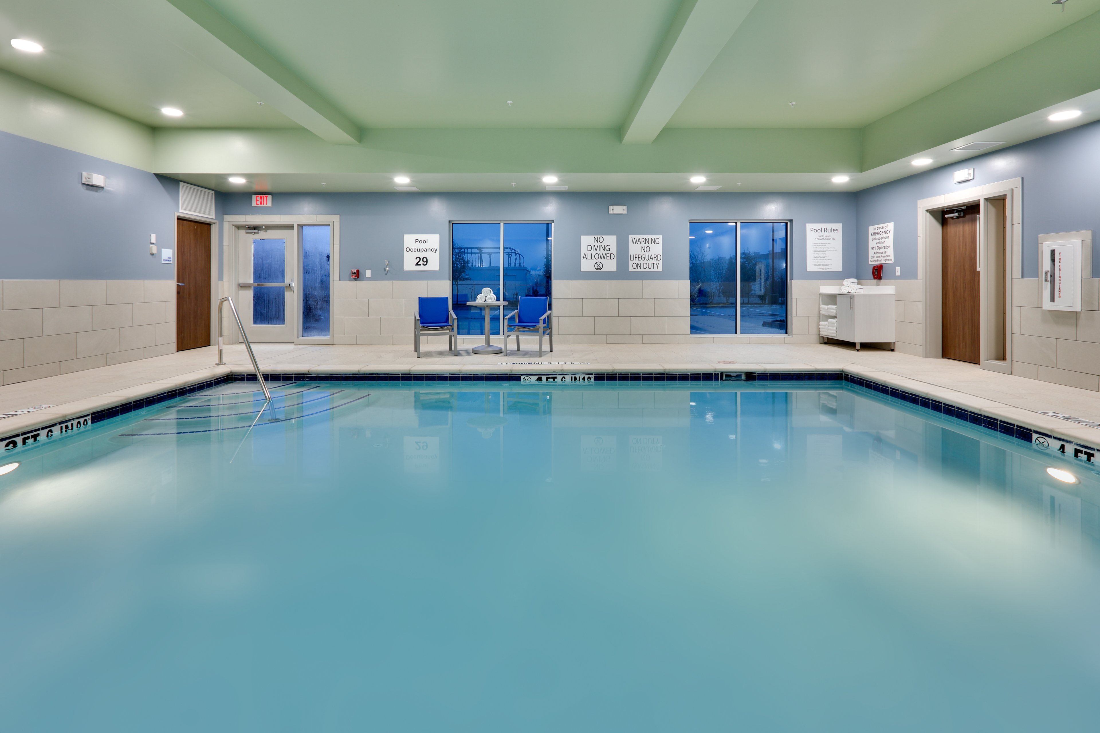 Holiday Inn Express And Suites Plano East 24/48