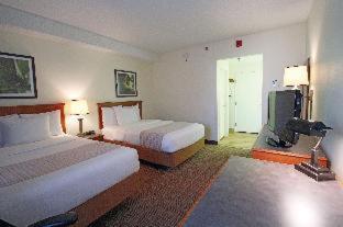 Room, King Bed, Bathtub, Accessible