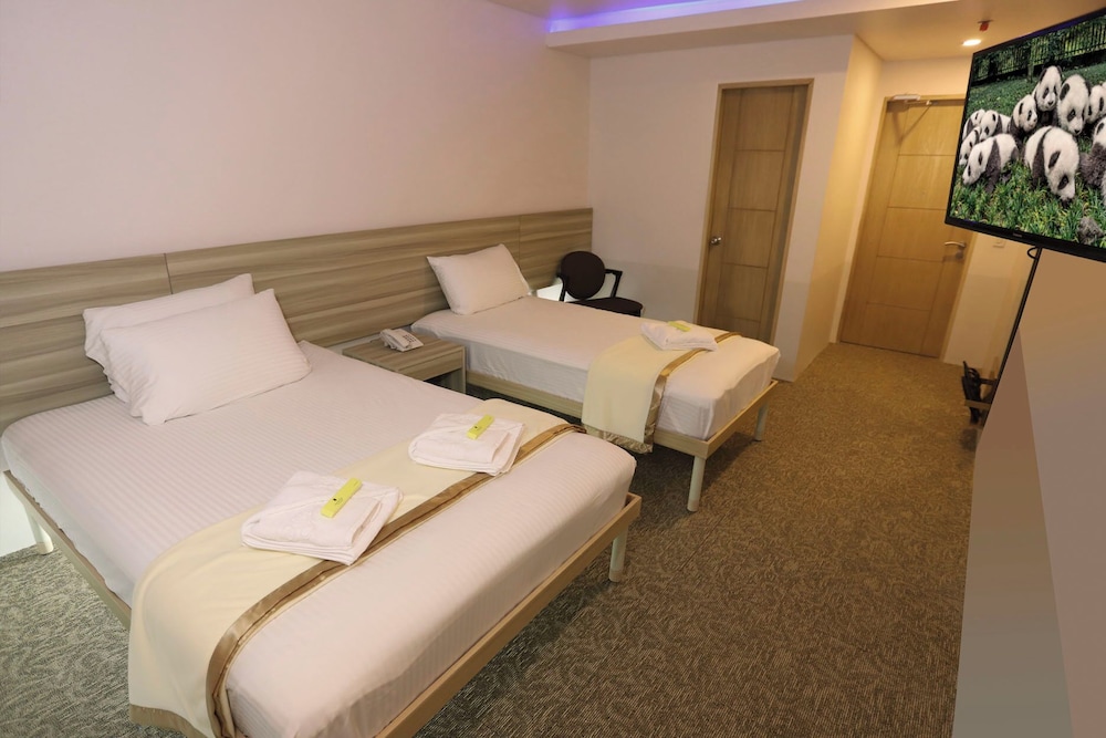 1010 Hotel 11/21