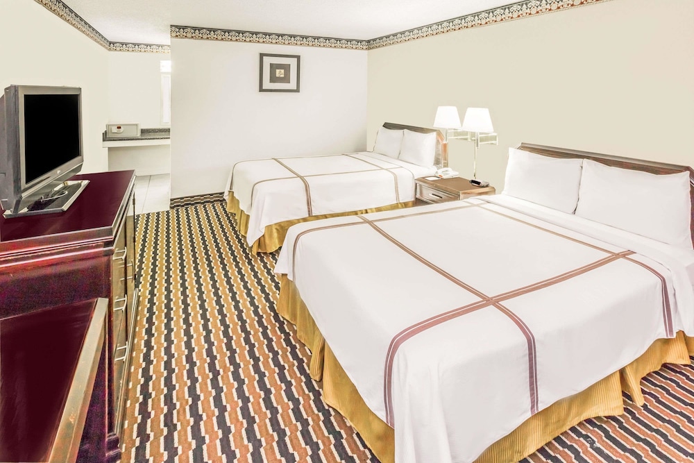 Travelodge By Wyndham Shreveport LA 7/20