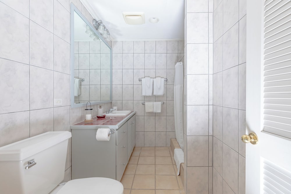 Fort Recovery Beachfront Villa & Suites Hotel 49/49