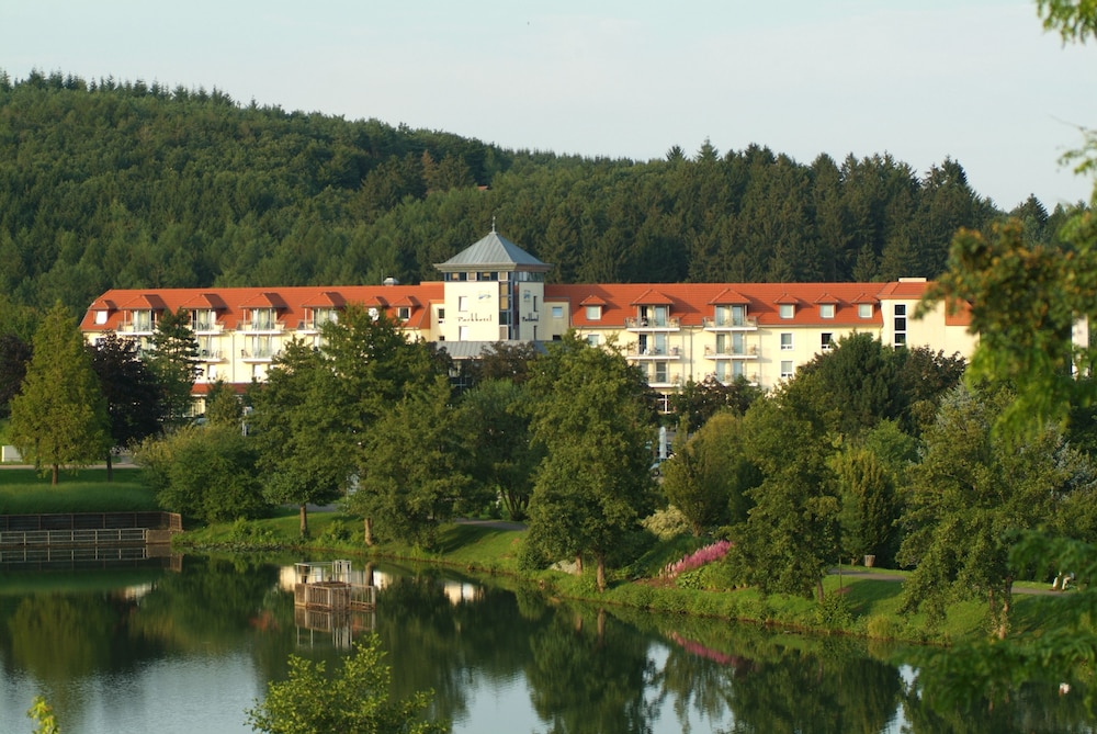 Parkhotel Weiskirchen 46/50