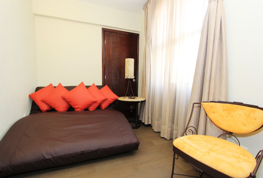 Plaza Gallery Hotel & Boutique 49/70
