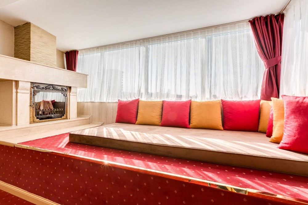 Twins Hotel 19/29