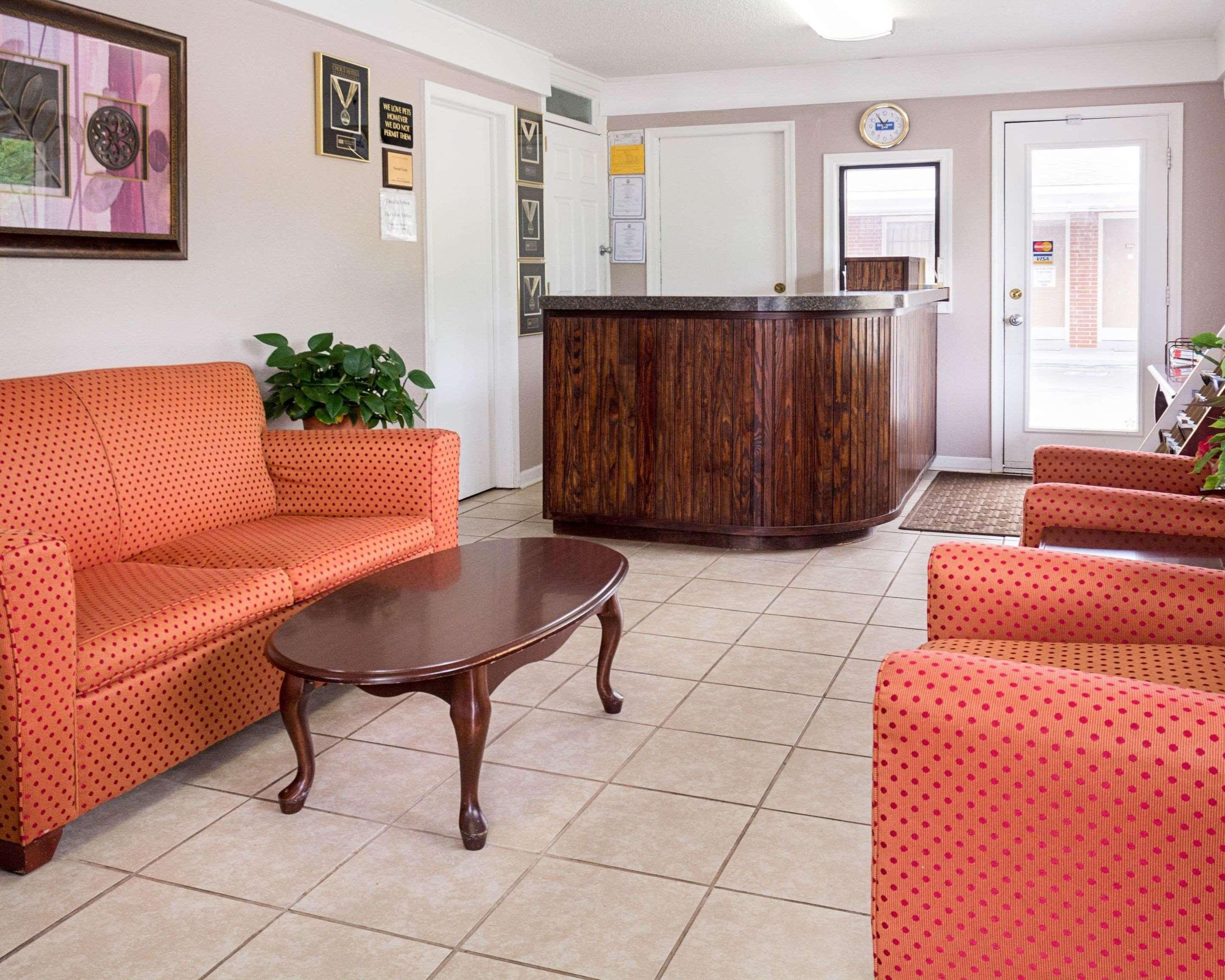 Rodeway Inn &amp; Suites Williamsburg 5/26