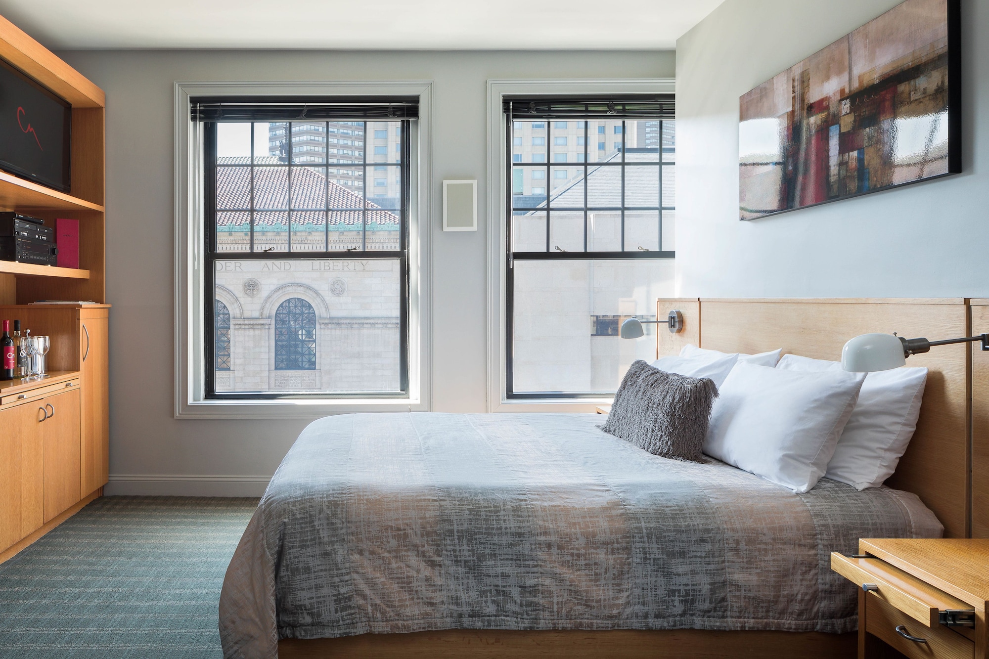 TRADITIONAL, QUEEN BED