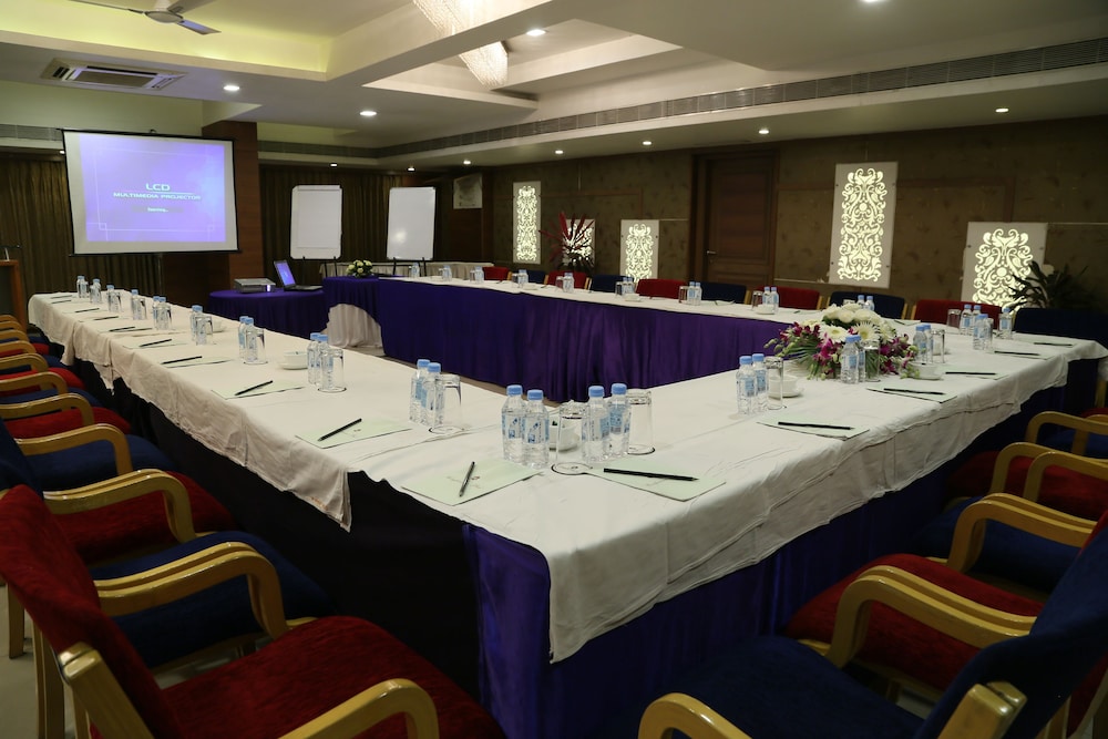 Hotel Amar Vilas 30/35