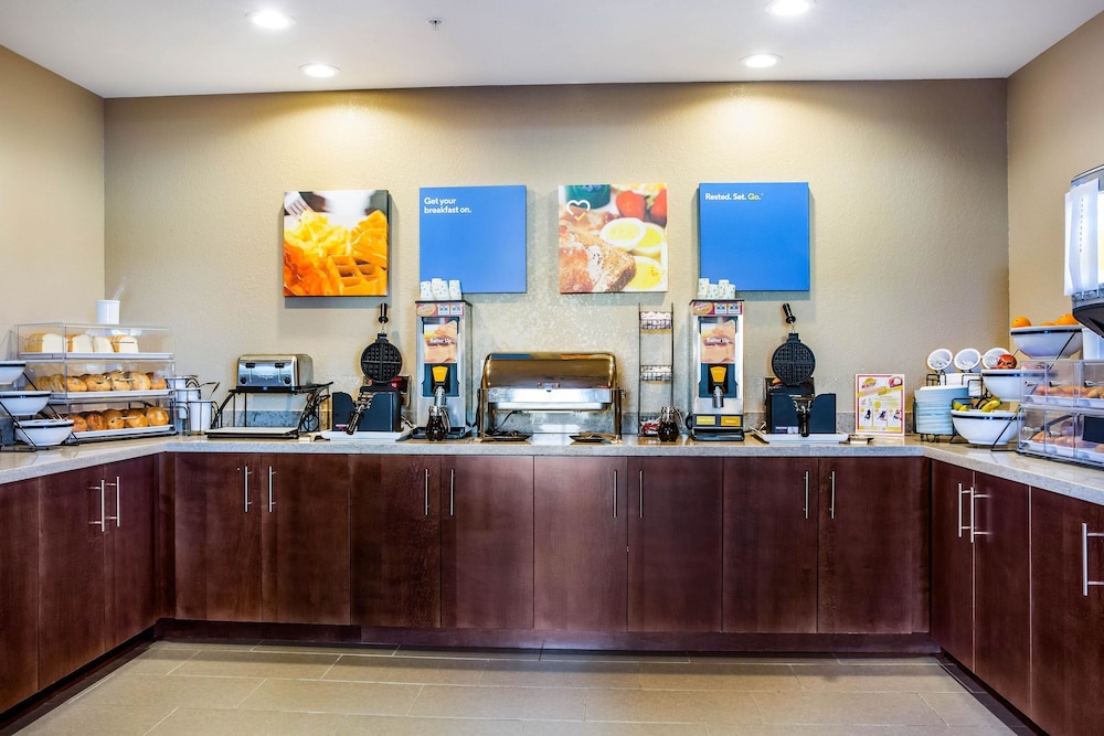 Comfort Inn and Suites Niagara Falls Blvd USA photo4