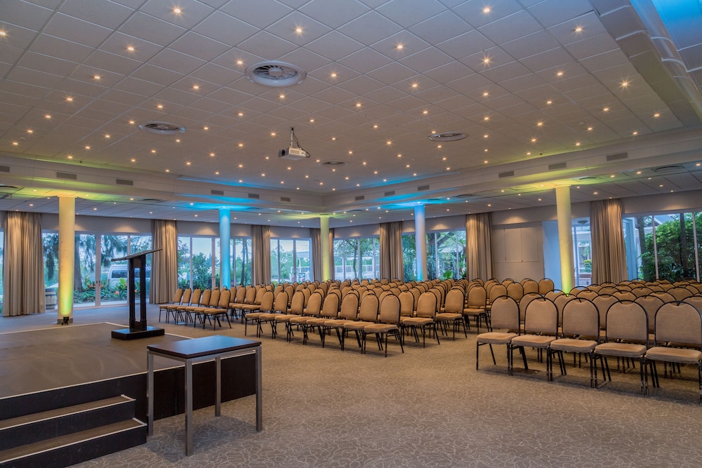 Fancourt Hotel 44/68