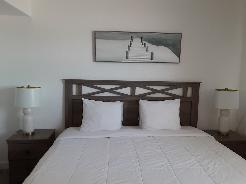 Sandalwood Beach Resort 9/27
