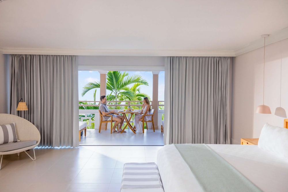 Couples Sans Souci - Adults Only 15/73