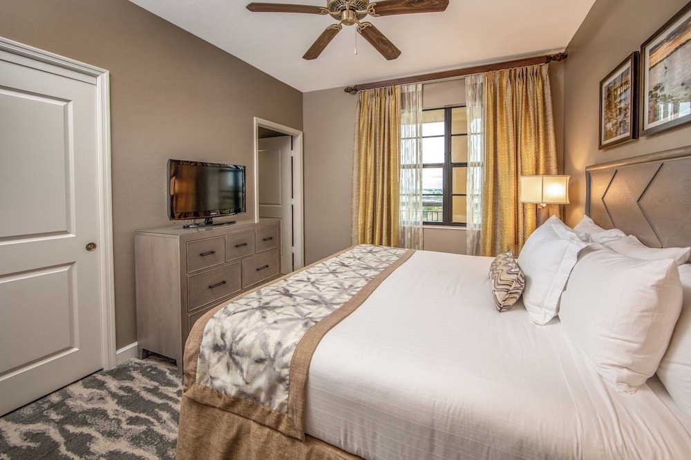 3 Bedrooms, Signature, Twin Beds, 2 King Beds, 3 Bathrooms