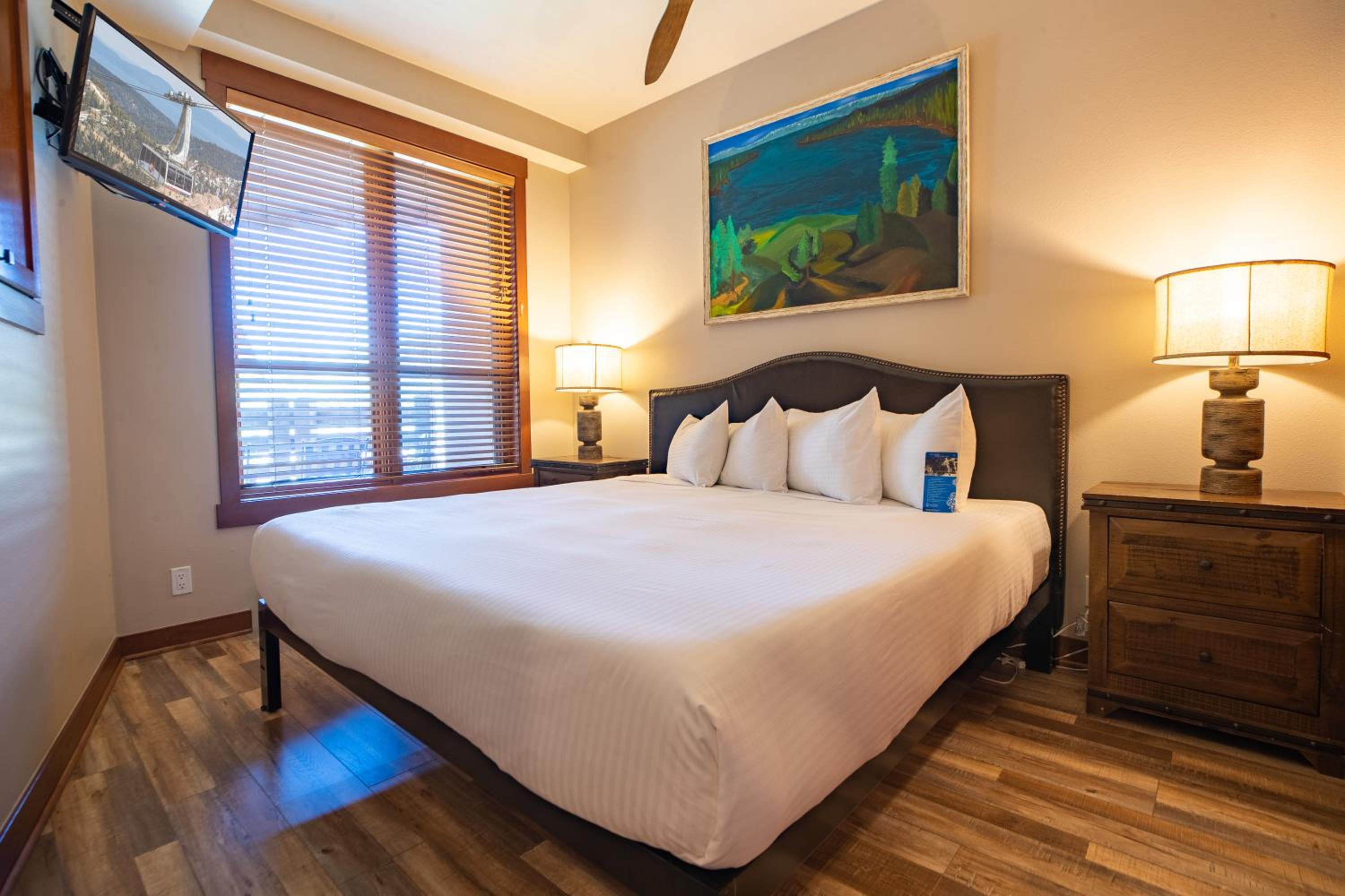 1 Bedroom, Condo, Premier, Den