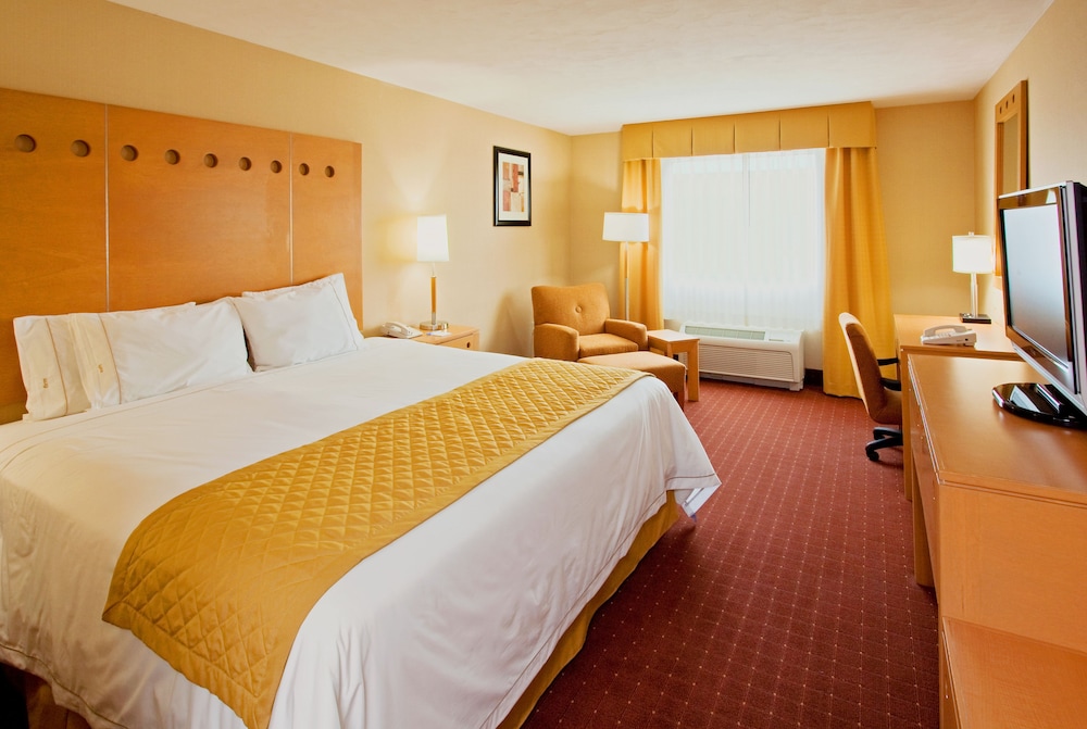 Holiday Inn Express Saltillo Zona Aeropuerto 13/40