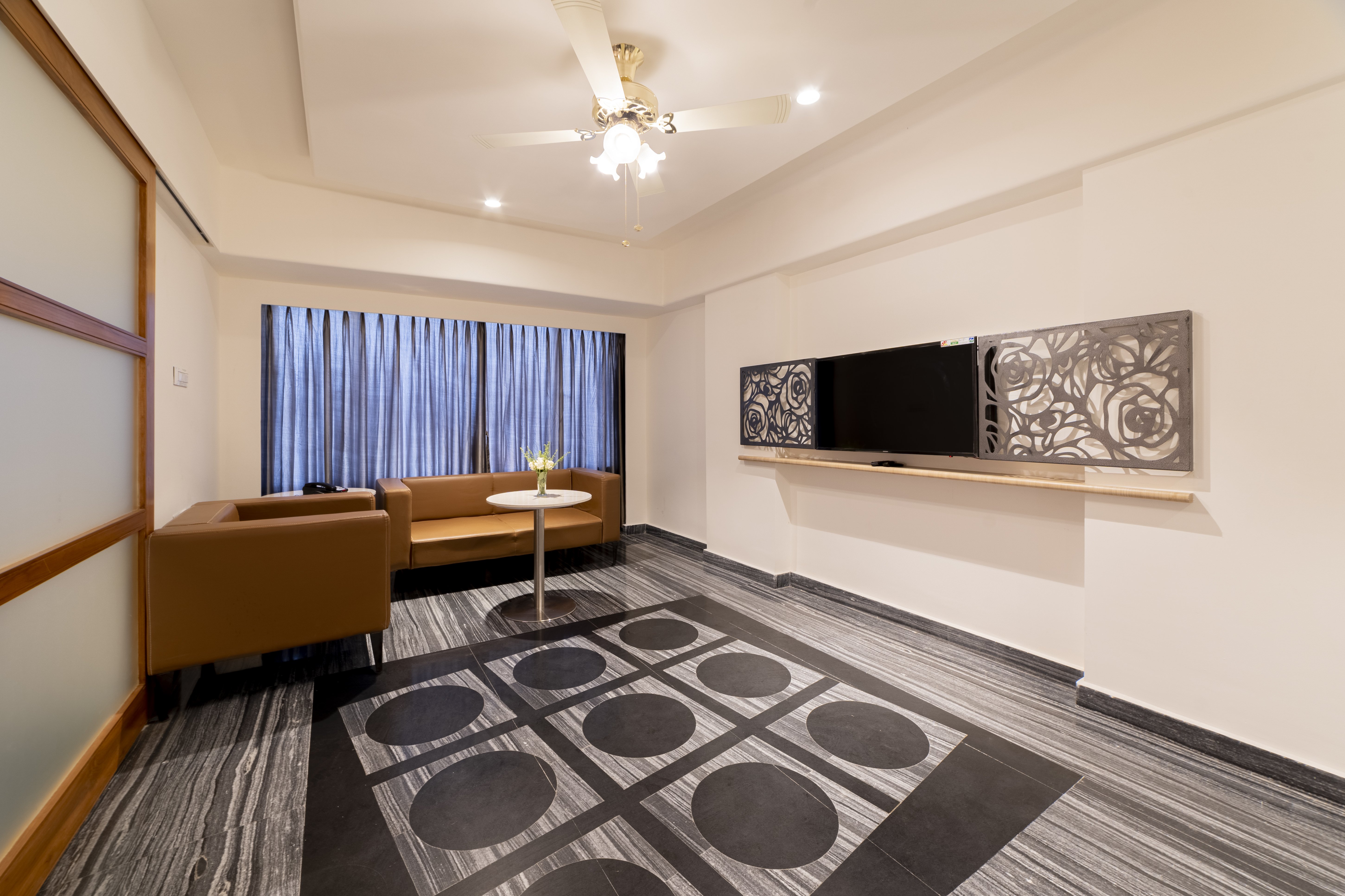 Hotel Manorama 46/57