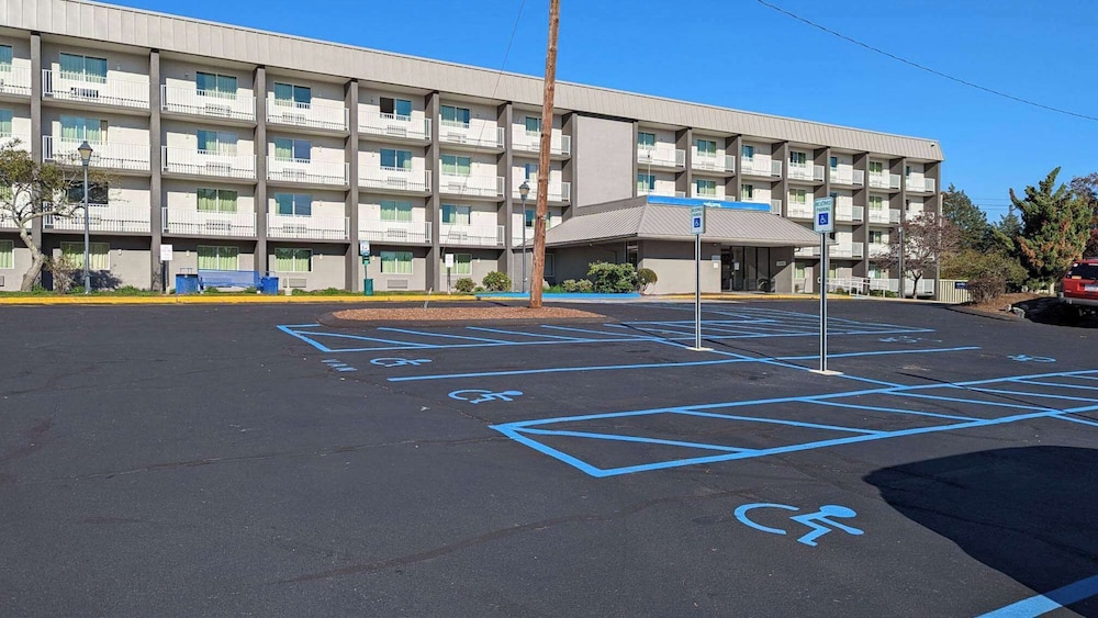 Motel6 Danvers, MA - Boston North 48/58